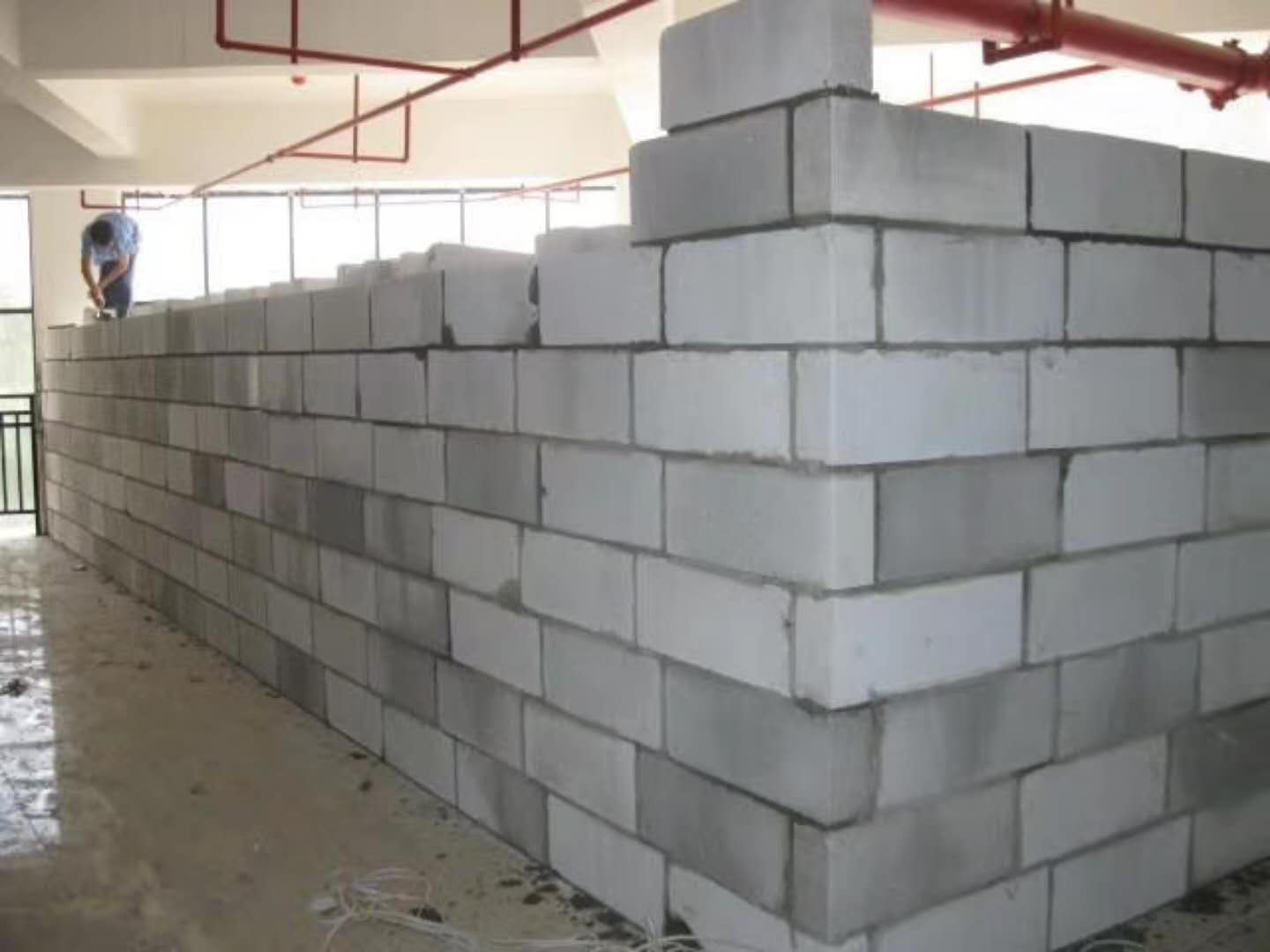 勐腊蒸压加气混凝土砌块承重墙静力和抗震性能的研究